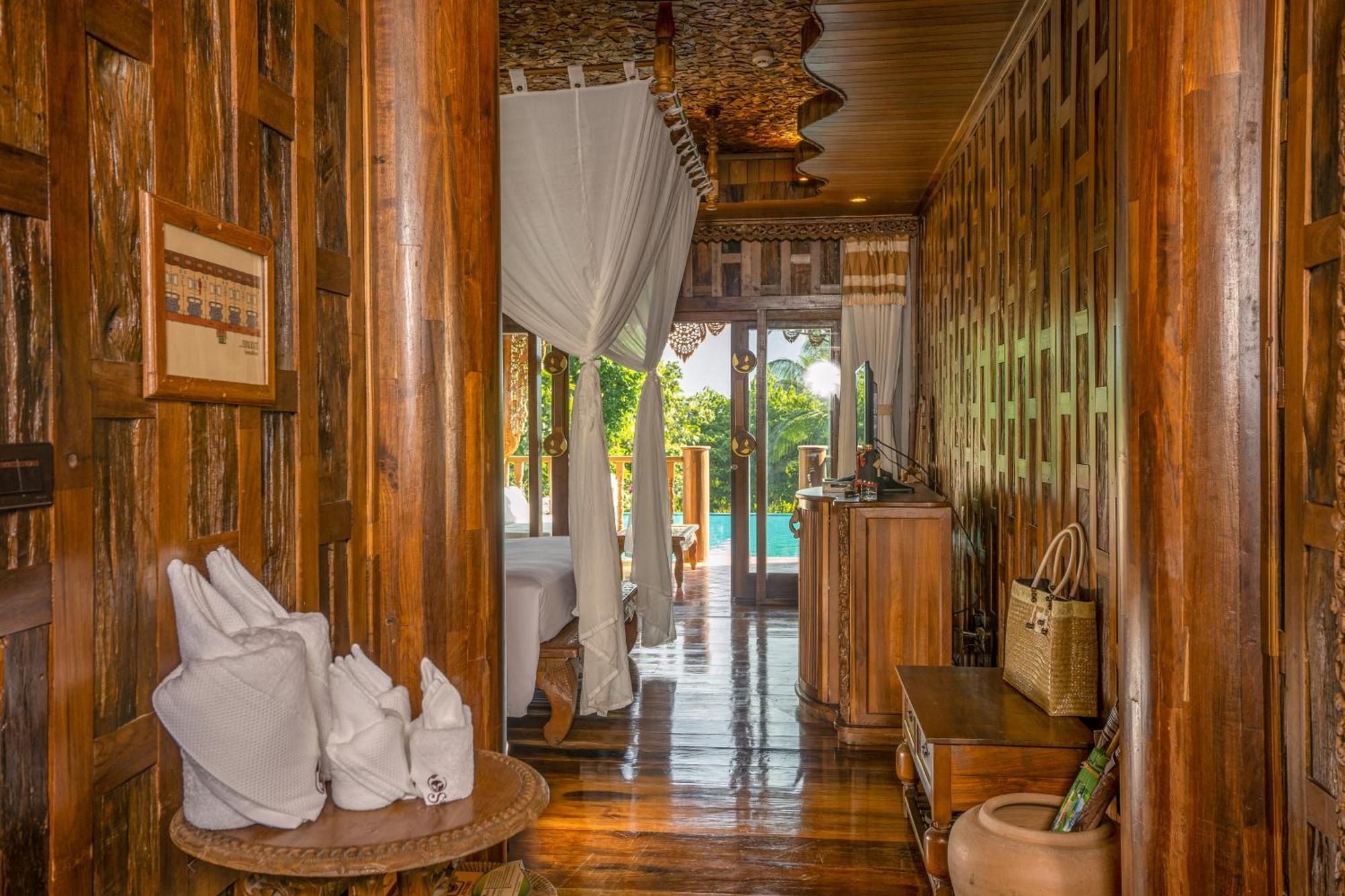 Santhiya Koh Phangan Resort And Spa 外观 照片 Interior of a villa at the resort