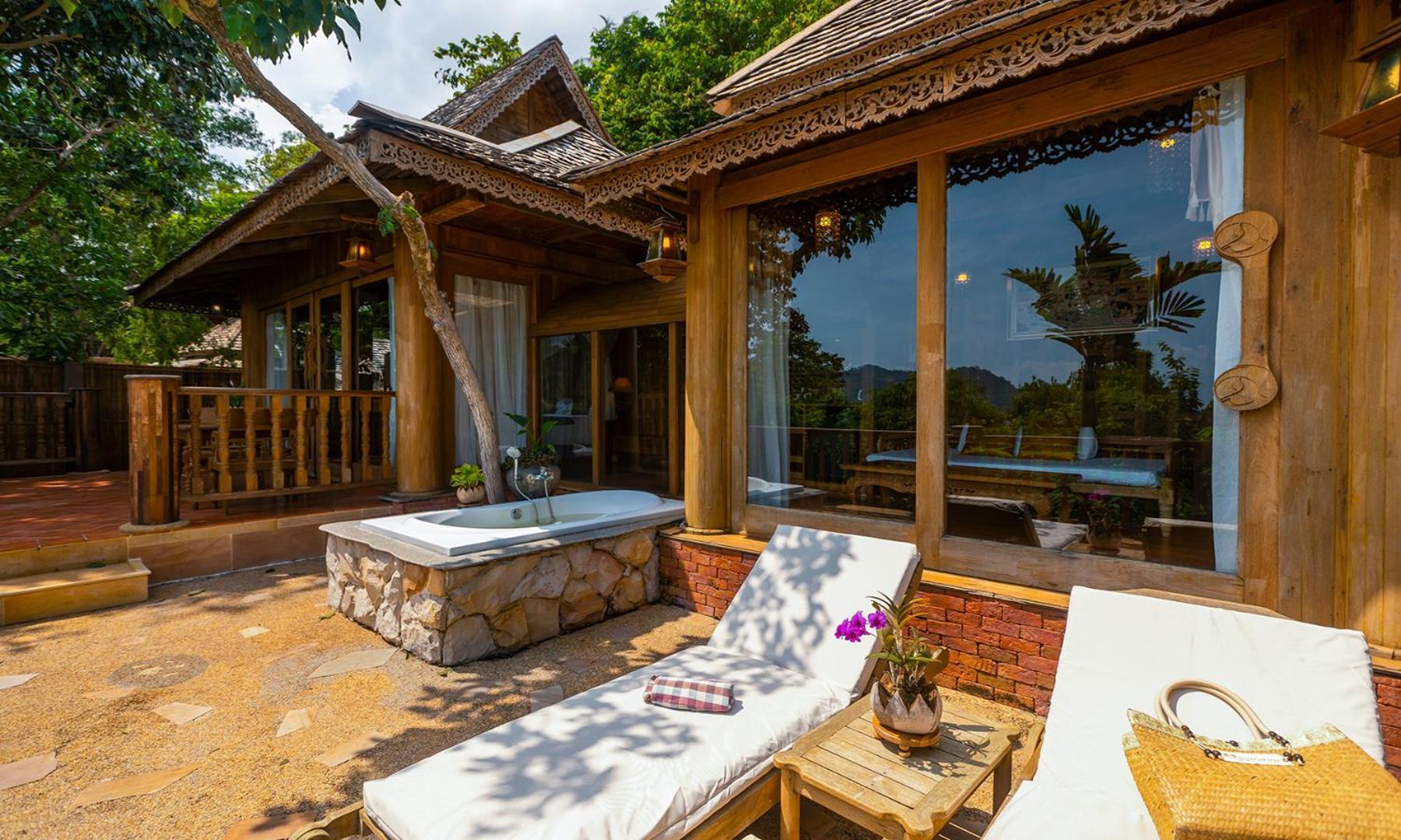 Santhiya Koh Phangan Resort And Spa 外观 照片 A villa at the resort