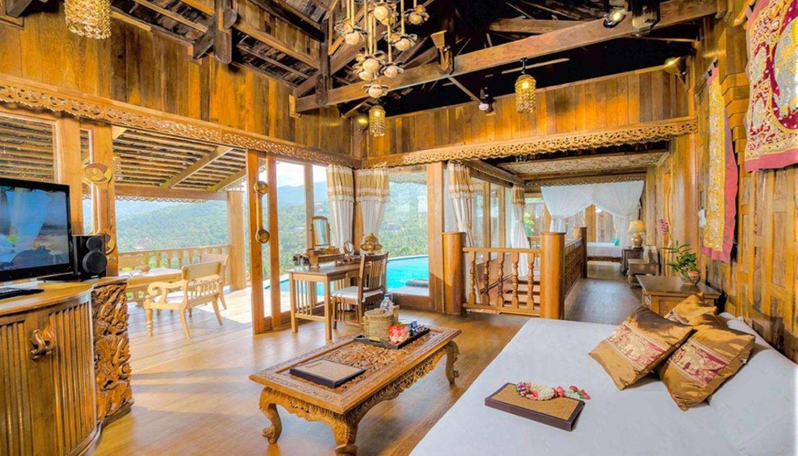 Santhiya Koh Phangan Resort And Spa 外观 照片 Interior of a traditional Thai house